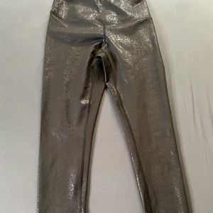 Black metallic Zella live in leggings